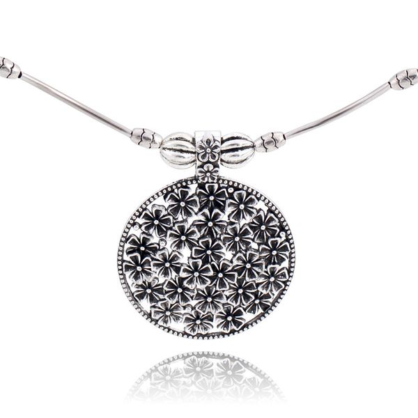 

2018 new vintage hollowed flower pendant choker necklace women ethnic statment wedding bridal jewelry collier femme, Golden;silver