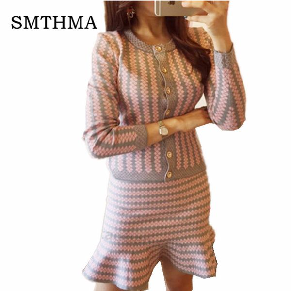 

2018 office ladies elegant single-breasted knit cardigans + geometric print 2pcs suits sweater trumpet mermaid skirts sets, White