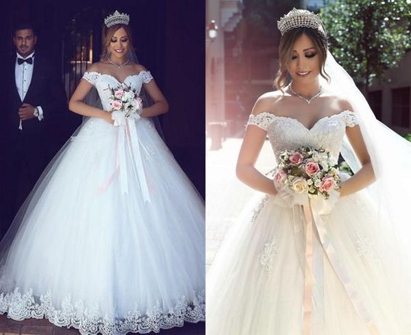 Romantico scollo a V 2018 Abito da sposa in pizzo Abito da ballo economico Spalle scoperte Maniche corte Tulle Applique Corsetto Indietro Taglie forti Bianco Avorio