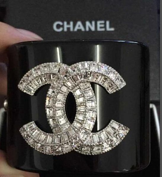 

Charm more tapage bag charm fa hion women cry tal bracelet cuff clear cry tal pearl punk retro kull bracelet