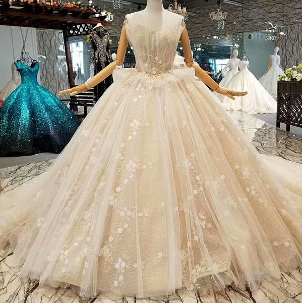 

оаѬоваелнй ад вадебное плае 2019 новй дизайн Ѭђкавов екђална без бѬе, White