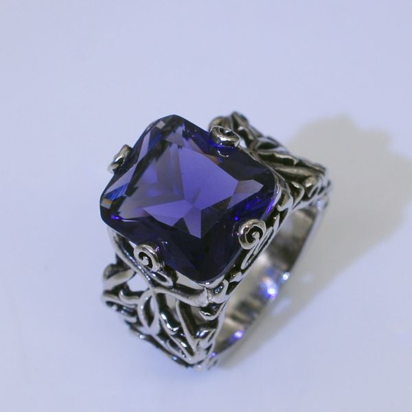 

new square purple crystal zircon wedding rings for women euramerican retro hollow flower vine pattern engagement ring jewelry, Golden;silver