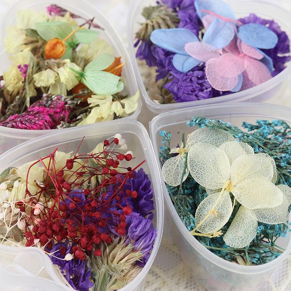 

1 box mixed dried flowers nail art diy glass bottle decor preserved flower with heart-shaped box diy nail art decorations, Silver;gold