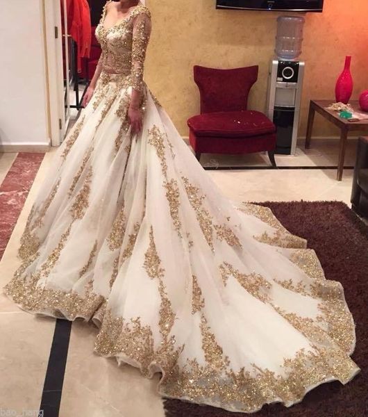 

2018 Arabic Two Pieces Wedding Dresses Gold Lace Beads Luxury V Neck 3/4 Long Sleeves Chapel Train Vintage Church Bridal Dresses