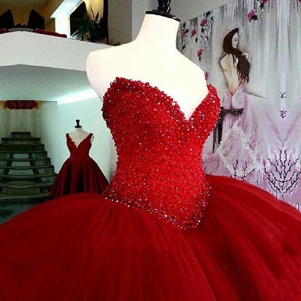 Lindo vestido de bola vermelha escura vestido Quinceanera Crystals barato Tulle vestidos de 15 anos enterro princesa doce 16 vestido