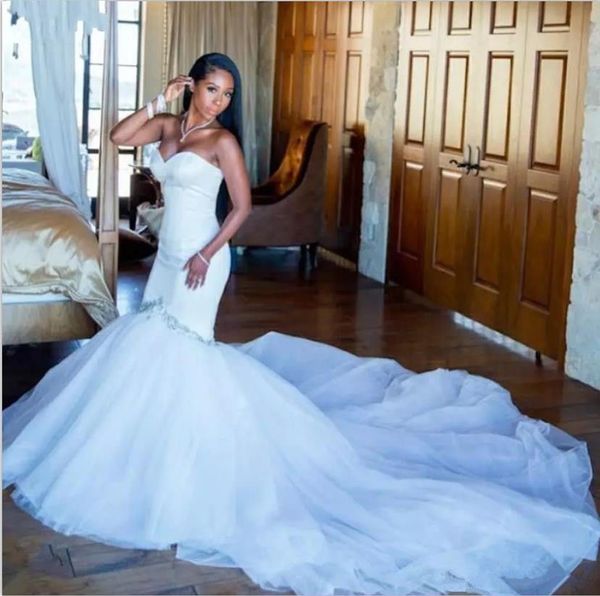 

chic часовня поезд русалка свадебные платья sexy милая кристал бисером рукавов тюль свадебное платье 2018 года dubai fashion свадебные плать, White