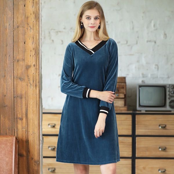 

ms. autumn and winter casual long-sleeved robe hit color v collar can wear home clothes, Black;red