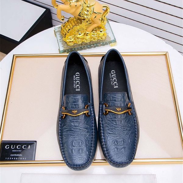 

2018 luxury brand new men Leather shoes flats loafers casual single shoe solid sneakers Driving shoes Walking shoe