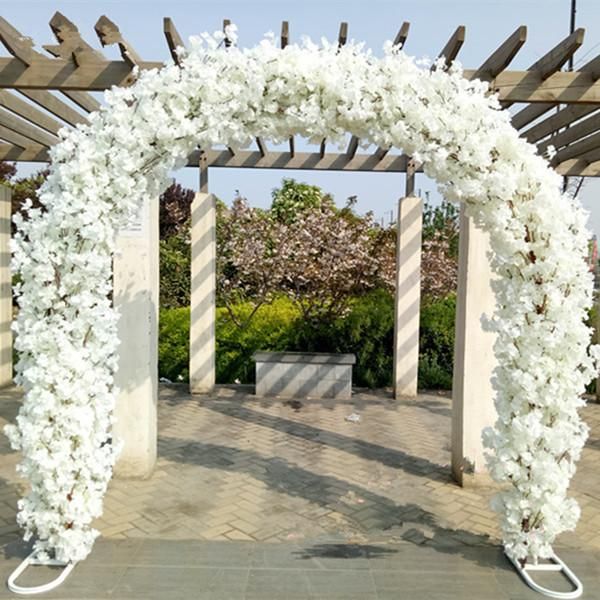 Вишневый Blossom Arch Цветочная подставка Подставка Открытый Свадебный фон Макет Дорога Руководство Искусственные Цветы + Arch Party Party Deco