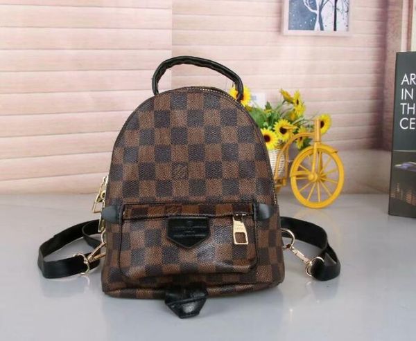 

Casual PU Leather Backpacks For Teenage Girls Backpack Women Floral Retro Mochila Escolar Shoulder Bag Designer School Bags Bolsa