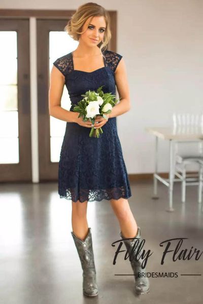 

2017 Short Navy Blue Lace Bridesmaid Dresses Capped Sleeves Knee Length Maid of Honor Gowns Cheap Country Bridesmaid Dress