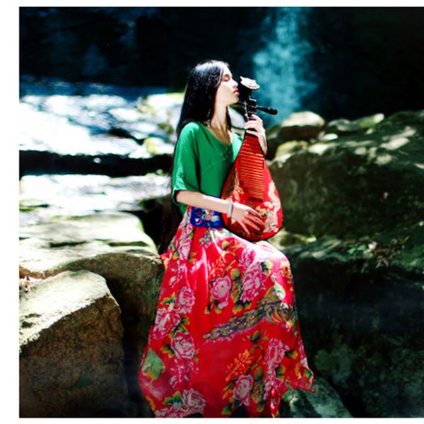 Neues Sommerkleid im chinesischen Stil, besticktes Baumwollkleid mit hoher Taille, Blumenkleid mit halben Ärmeln, unregelmäßigem langen Rock, künstlerisches Kleid