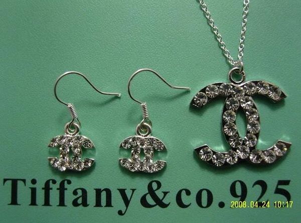 

Free Shipping 2018 Hot Tiffany925 Silver Charming Necklace Bracelet Earring Ring Fashion Romantic Wedding Jewelry Sets Gift with box Suit