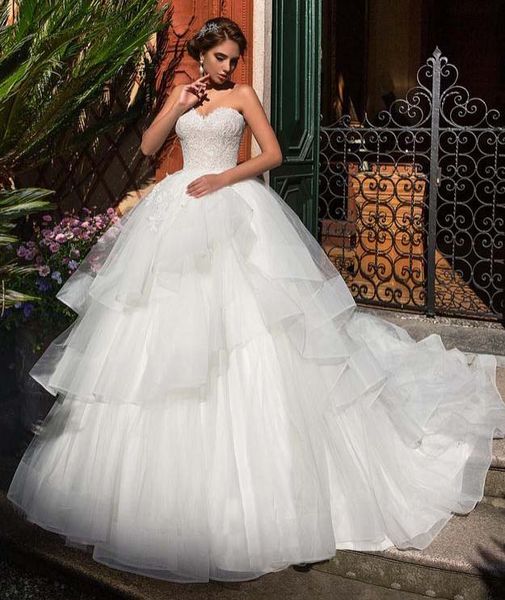 Discount New Designer Sweetheart Tiered Ruffles Ivory Wedding Dresses 2019 Robe De Mariee Strapless Princess Organza Bridal Dresses Gowns Wedding