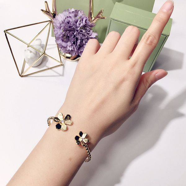 

wholesale.2018 new flower crystal love opening gold siliver plated bracelet crystal bracelets bangles for women brand jewelry gift, Black