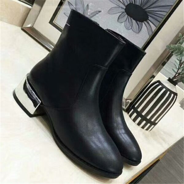 

2018 brand fashion luxury designer women shoes ankle boots superstar new genuine leather boots luxury womens shoes boots, Black