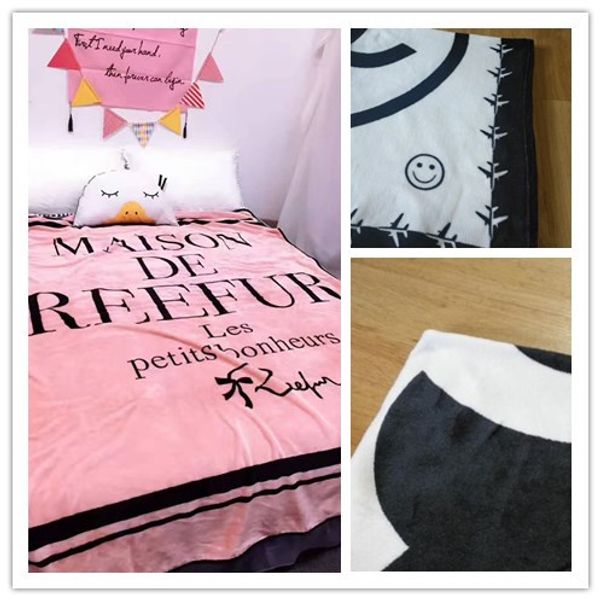 

2020 new 130*150cm blanket flannel black white air conditioning blanket leisure comfortable soft sofa aircraft blanket