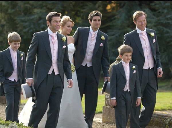 Elegante Cinza Escuro Alfaiate Noivo Smoking Estilo Manhã Homens Desgaste Do Casamento Dos Homens de Alta Qualidade Formal Do Partido Do Baile de finalistas Terno (Jaqueta + Calça + Gravata + Colete) 1010