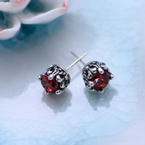 

metjakt natural garnet stud earring and white crystal solid 925 sterling silver earring for women vintage thai silver jewelry, Golden;silver
