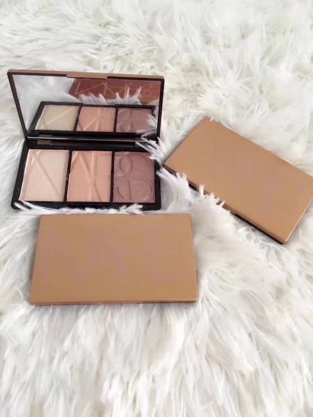 

1шт макияжа ПРОФЕССИОНАЛЬНЫЕ 3 цвета Румяна для лица Bronzers Highlighters порошок Palette Shimmer