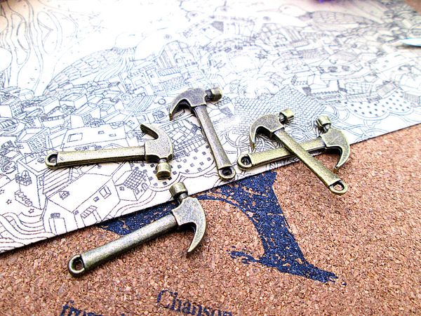 

60pcs--28*15mm antique bronze mini 3d hammer charms pendants, Bronze;silver