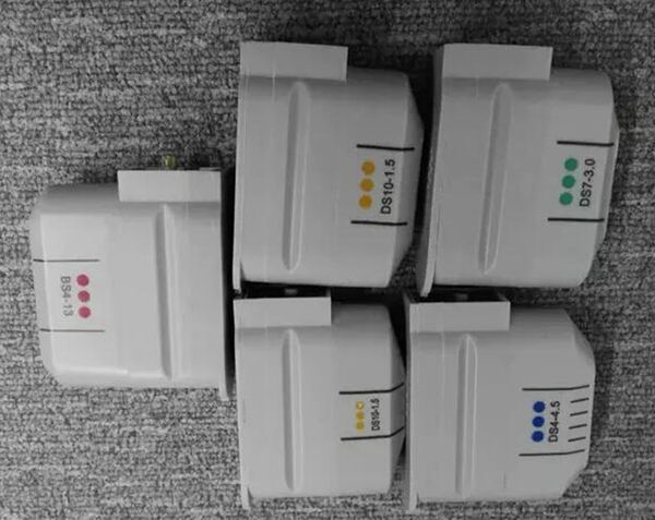 

catridges hifu для высокой интенсивности сфокусировали ce подниматься стороны удаления морщинки подмолаживания кожи машины красотки ультразв