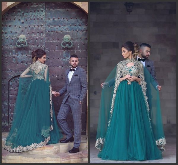 

2019 new vintage green arabic evening dresses with high neck appliqued floor length jacket cape tulle formal evening gowns long prom dresses, Black;red