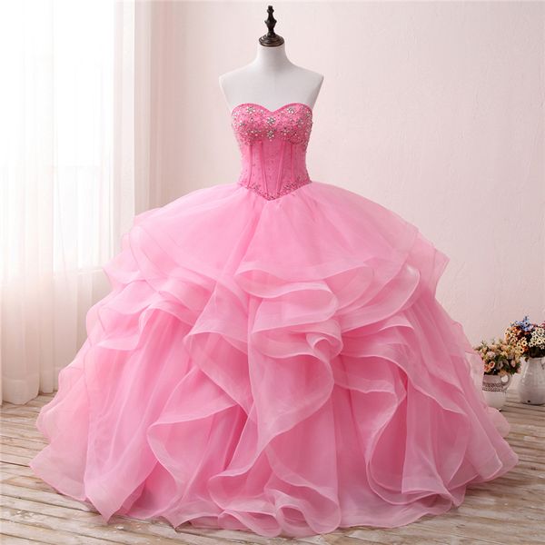 2018 Vendita calda Elegante abito da ballo rosa Abiti Quinceanera in rilievo Prom Sweet 16 Dress Plus Size Lace Up Vestido De 15 Anos Q76