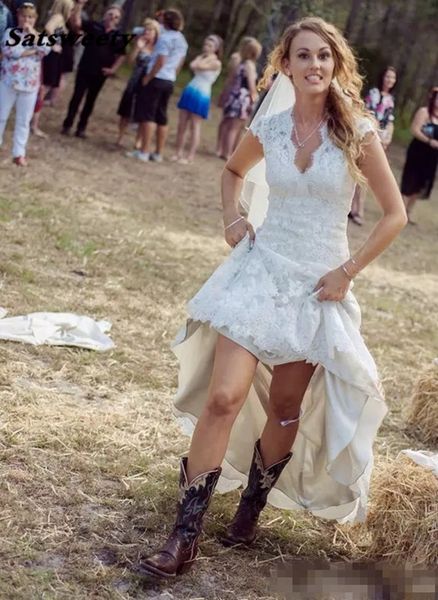 Abiti da sposa country rustico alto basso con gonna alta in pizzo sexy scollo a V maniche ad aletta Abiti da sposa Boho Chic taglie forti personalizzati