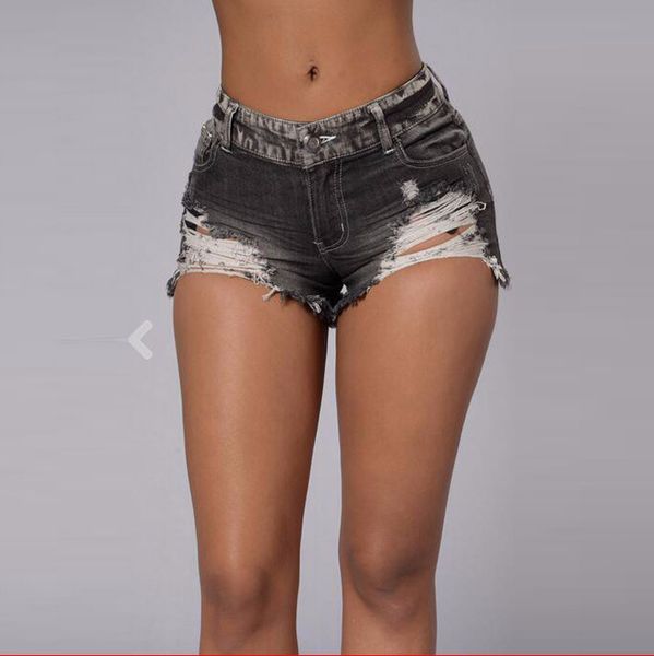 pantaloncini stretti