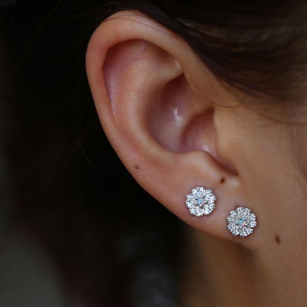 

100% 925 sterling silver beautiful flower stud earring for girl female gift delicate dainty chrysanthemum flower paved cz opal stone stud, Golden;silver