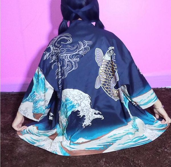 

spring and summer new style of kimono wave printing fish cardigan shirt, White