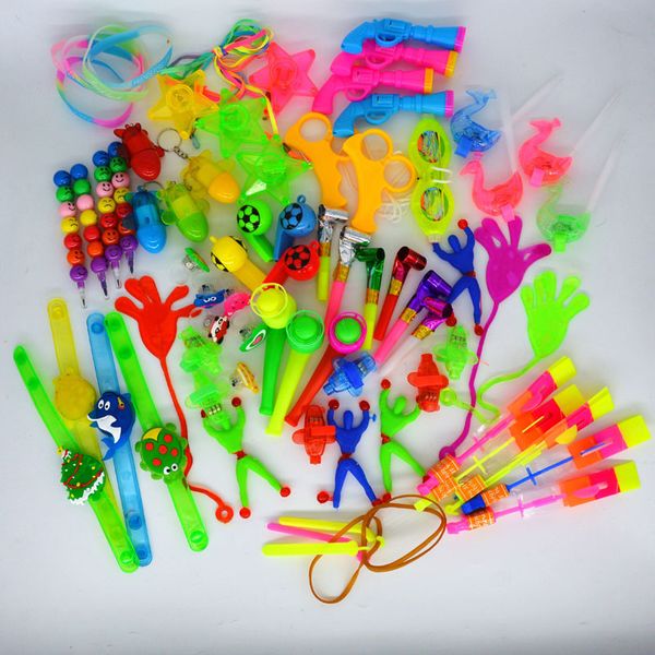 

2018 new 90pcs toys assortment for kids party favor birthday party classroom rewards prizes bag toys christmas new year
