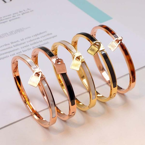 

316L Titanium Steel Bangles for Women Rose Gold Silver Color Black White Surface Letter Bracelet Fashion Couple Wedding Bracelet Bangle