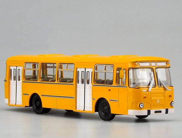 

1:43 original russian 677m bus model alloy bus model collection