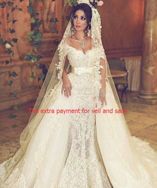 

The extra payment for the wedding veil and sash for 50$