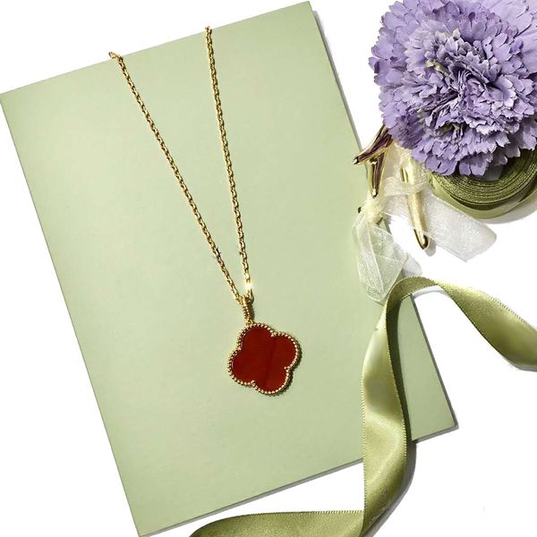 

2018 Top quality Brass material and brand name pendant necklace with Nature flower in 90cm length with 2.5cm colver flowers pendant for wo