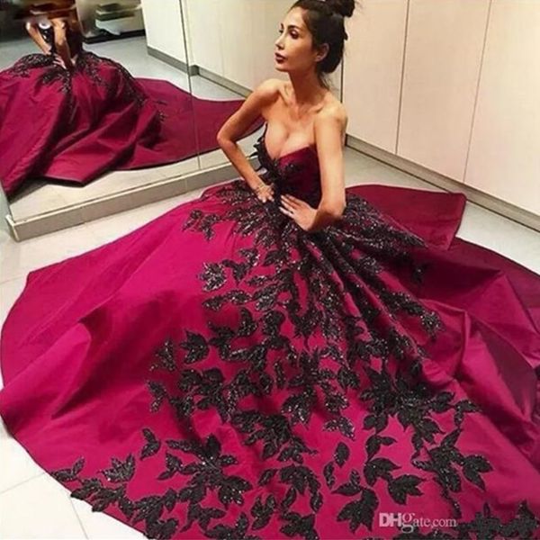 

modest black applique fushia prom dresses 2019 long arabic ball gown sweet 16 years plus size formal sleeveless evening gowns, Black;red