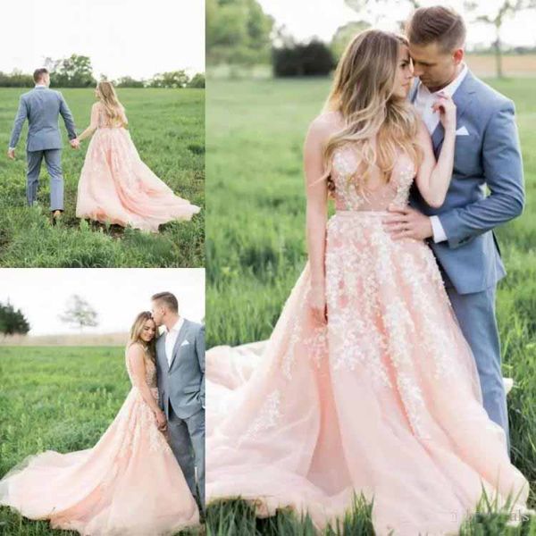 2018 Abiti da sposa vintage rosa cipria Plus Size Sheer Neck senza maniche Appliqued Tulle Cathedral Train Abiti da sposa stile country occidentale