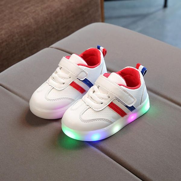 Nuove bambine primaverili ragazzi a led scarpe casual leggere neonati morbidi scarpe sportive a strisce per bambini bambini sneaker all'aperto