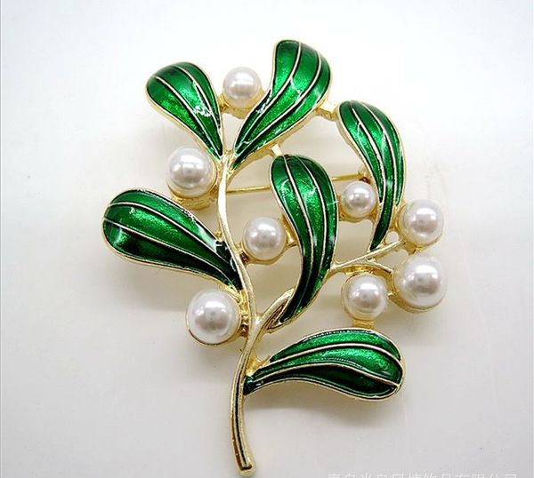 

crystal clothing brooch french original single emerald beautiful jewelry with antique models enamel brooch vintage pearl green leaves, Gray