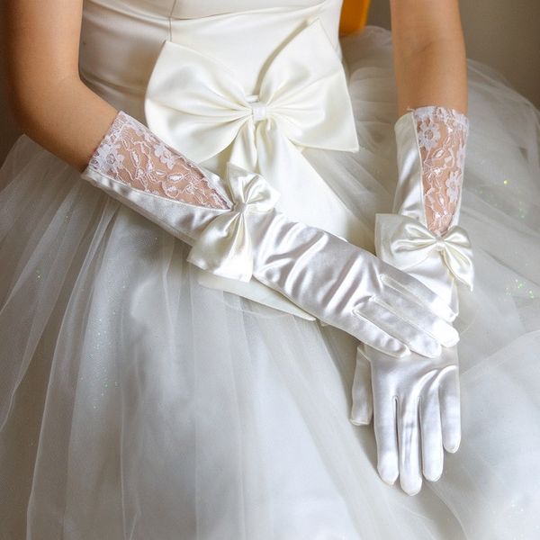 2018 Guanti da sposa in pizzo con fiocco in raso rosso bianco dal design lungo Guanti da sposa Accessori da sposa