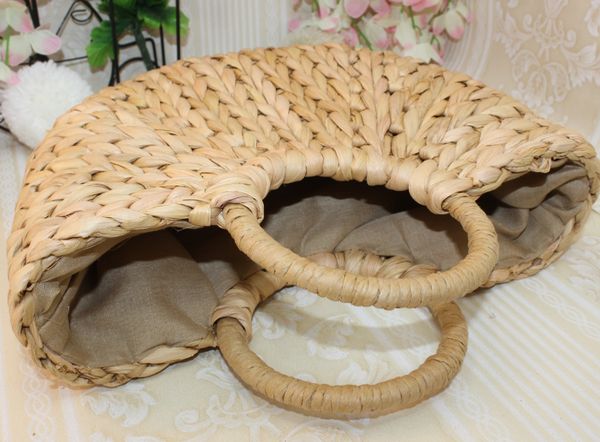 

2018 new beach bag straw totes bag bucket summer bags with tassels pom pom pompon women natural basket handbag leisure bag