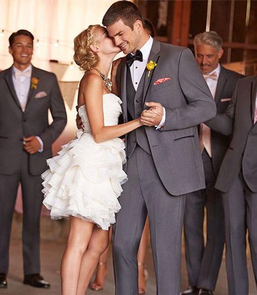 Groom Wear Cinza Padrinhos Groomsmen Dois Botões Noivo Smoking Notch Lapela Homens Ternos de Casamento / Prom / Jantar Melhor Homem Blazer (Jacket + Pants + Tie + Vest)