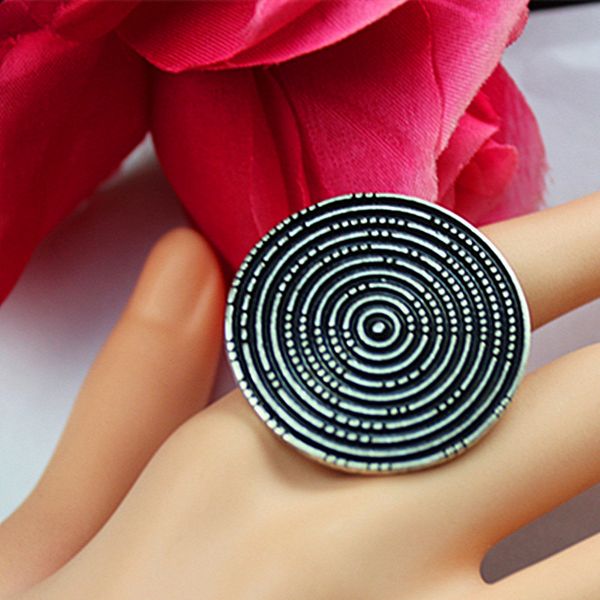

popular wholesale bohemian women leisure birthday party circular elastic plating ancient silver ring gift sets
