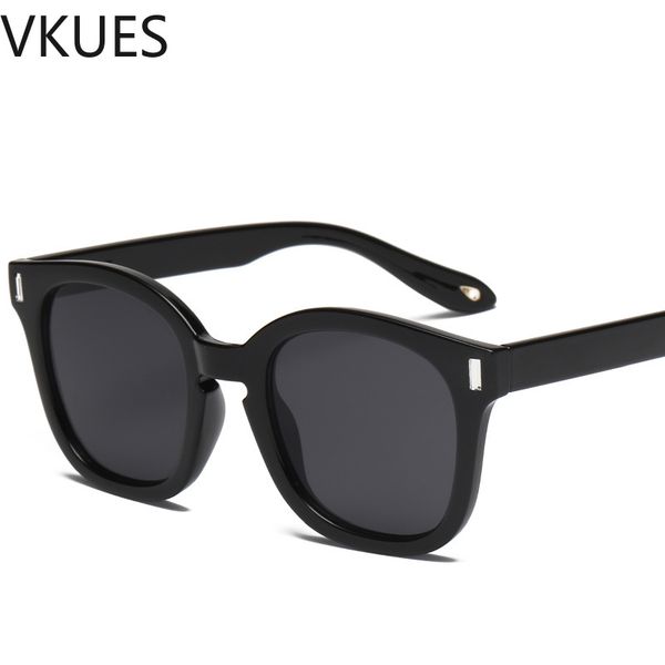 

2018 new women's sunglasses multicolored square vintage classic sun glasses fashion outdoor goggles anti-glare driver mirror, White;black