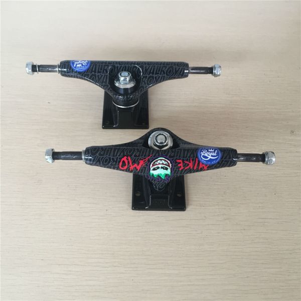 

wholesale-original 5.25 royal mike motruck for skateboarding made by aluminum with spitfirie logo cool black truck skate board