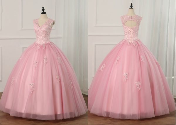 Vintage V-Ausschnitt Rosa Quinceanera-Kleider Ballkleider Langes Schlüsselloch-Rückenkorsett Süße 16-Kleider Spitzenapplikationen Vestidos 15 Jahre