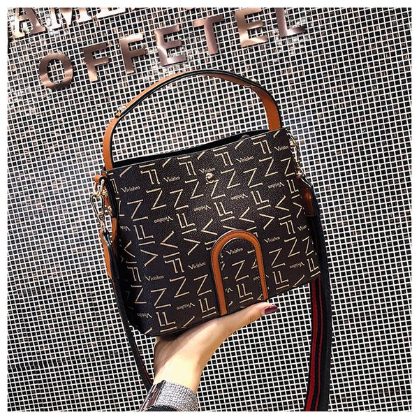 

China Brand Fashion Leather Bucket bags Cross body Ladies Strap Messenger Shoulder Wide Strap bags Bolsas Femininas Jindaizi/8