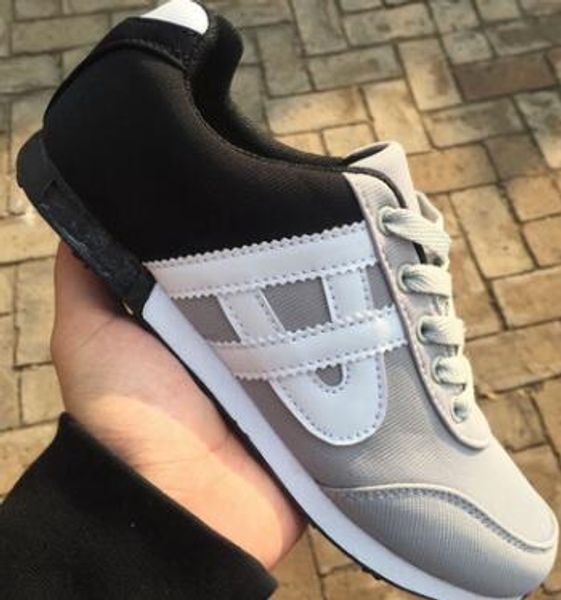 

Sapatos ocasionais adnkgucci